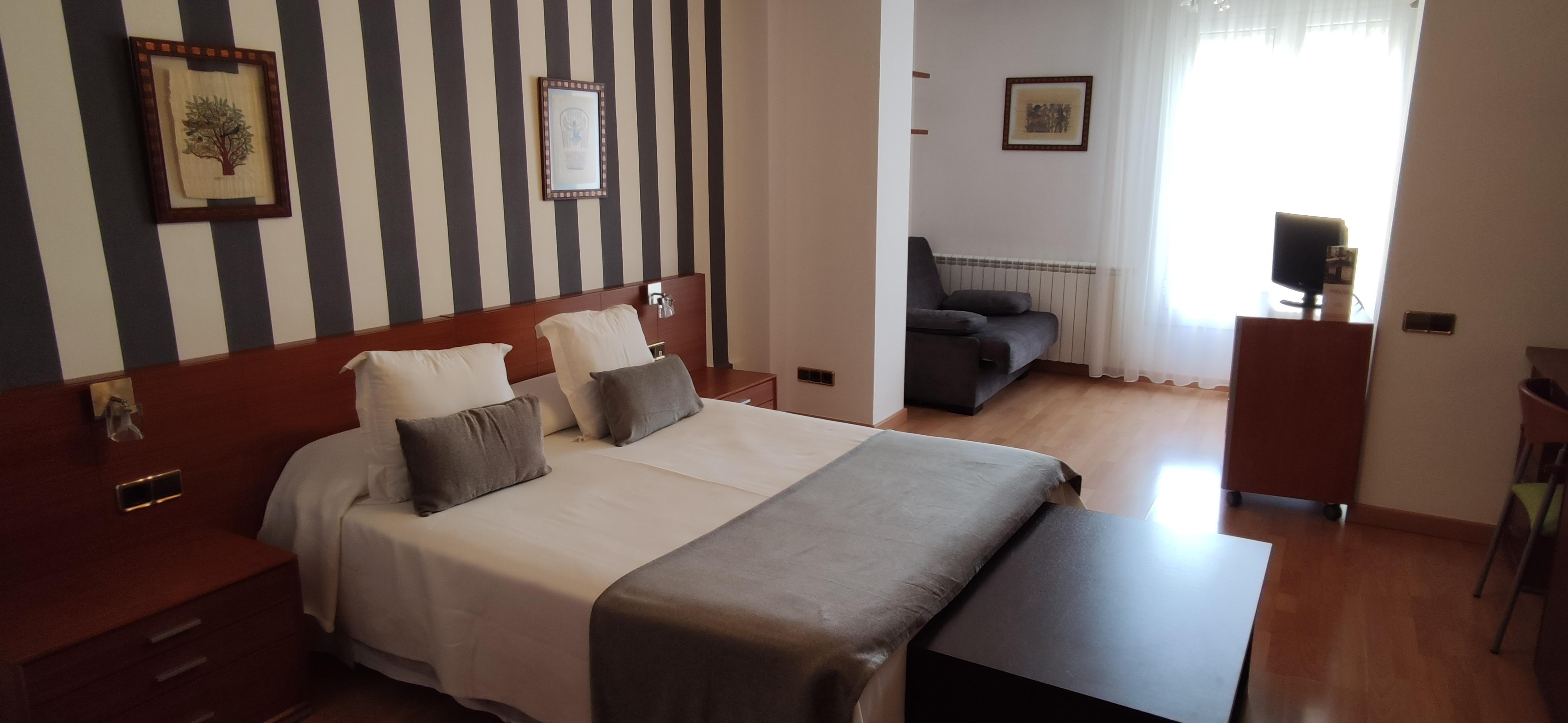 Hotel Segle XX Tremp Esterno foto