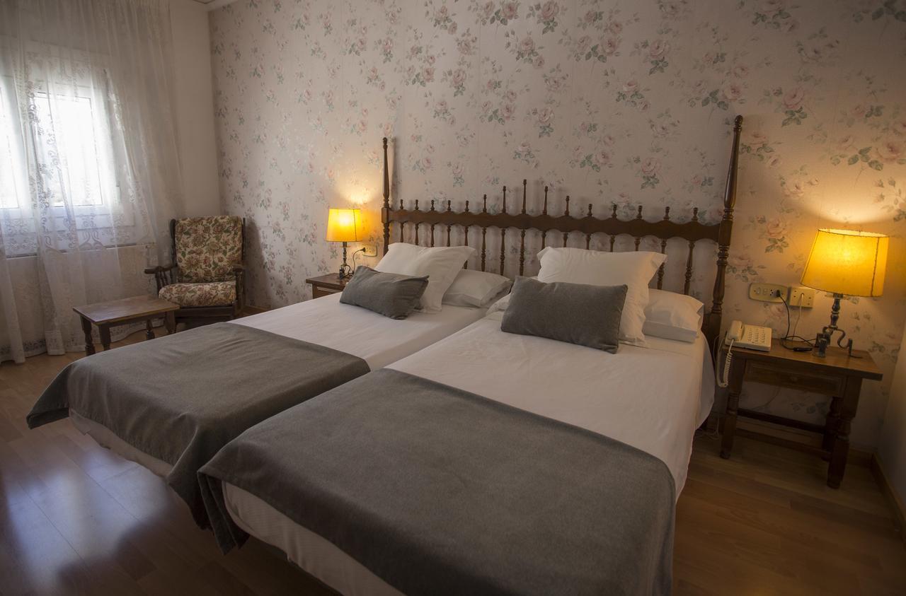 Hotel Segle XX Tremp Esterno foto