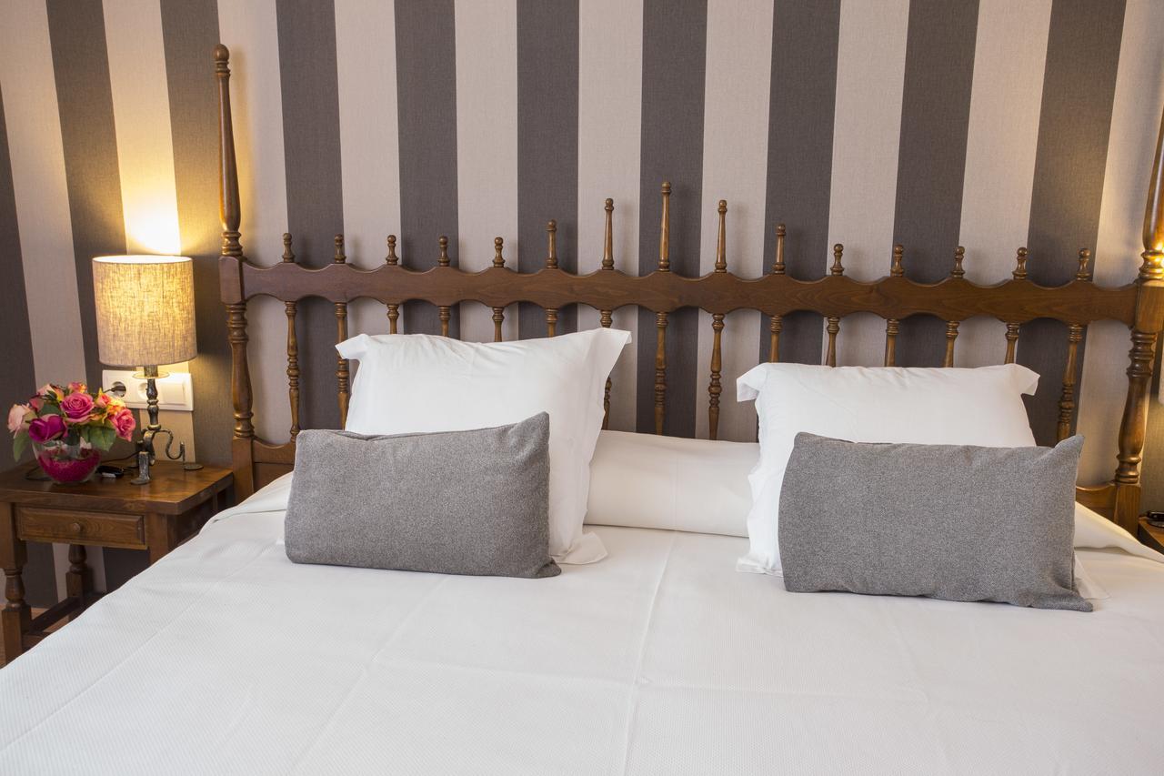 Hotel Segle XX Tremp Esterno foto