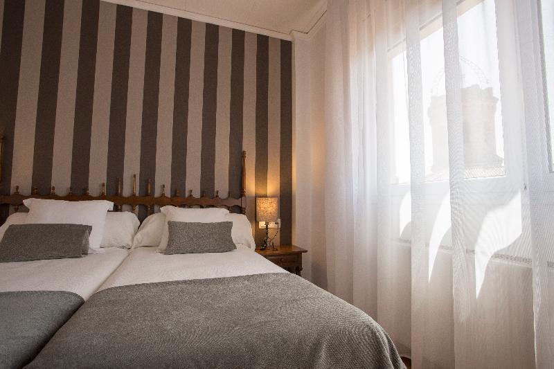 Hotel Segle XX Tremp Esterno foto